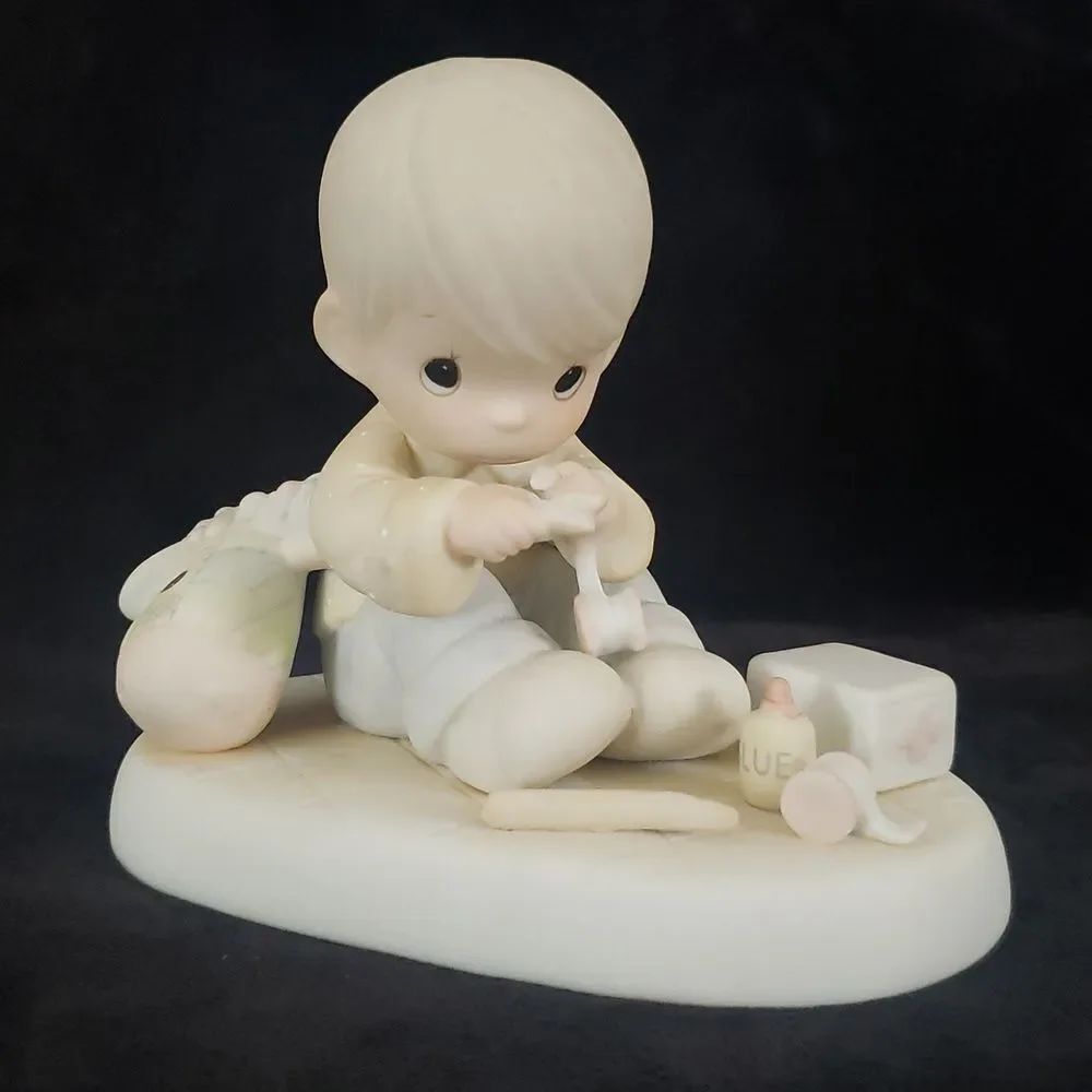 Vintage Precious Moments "Love Is the Glue That Mends" Figurine #104027 (1987)